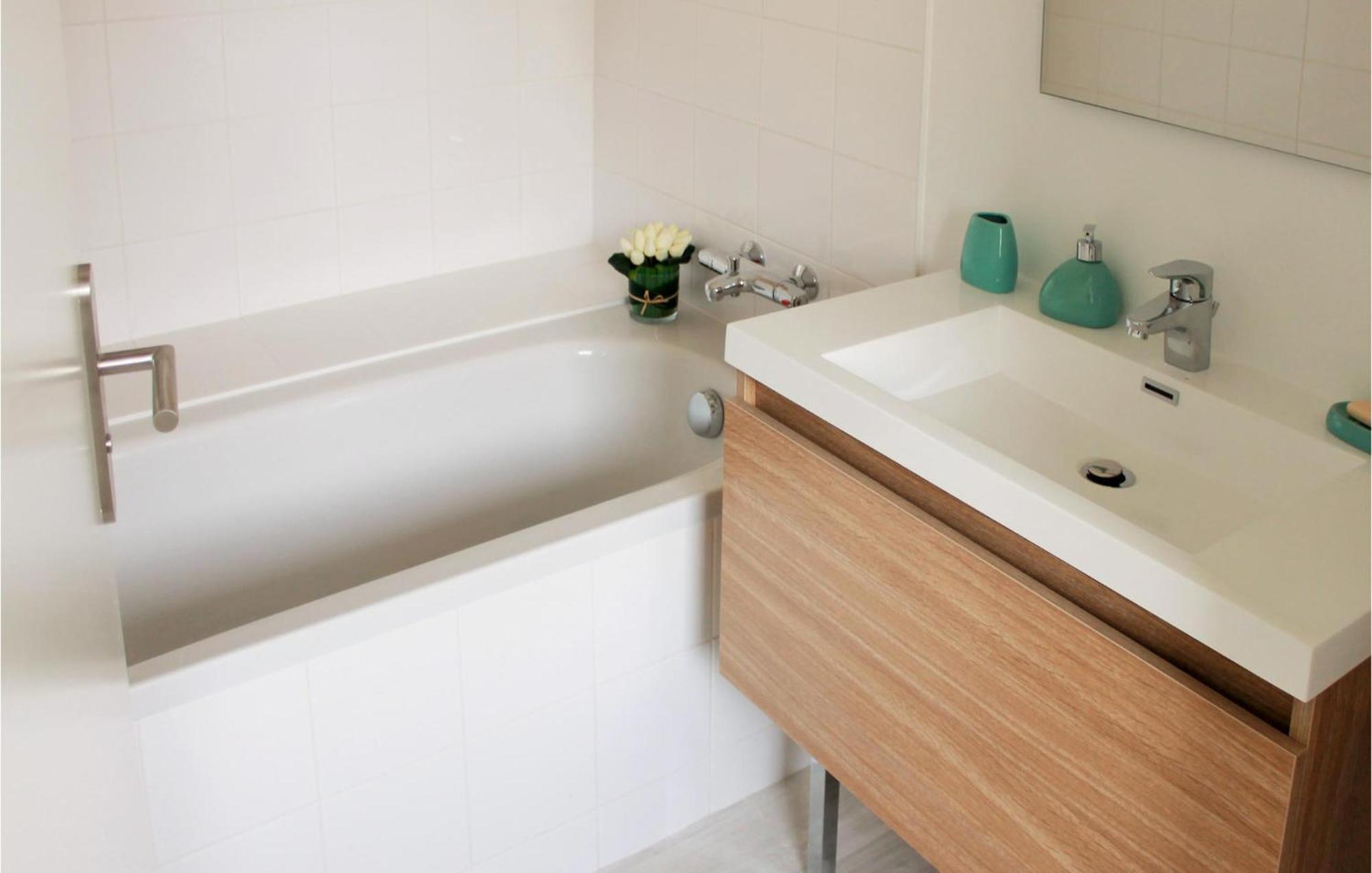 Beautiful Home In Erdeven With Kitchenette Екстер'єр фото