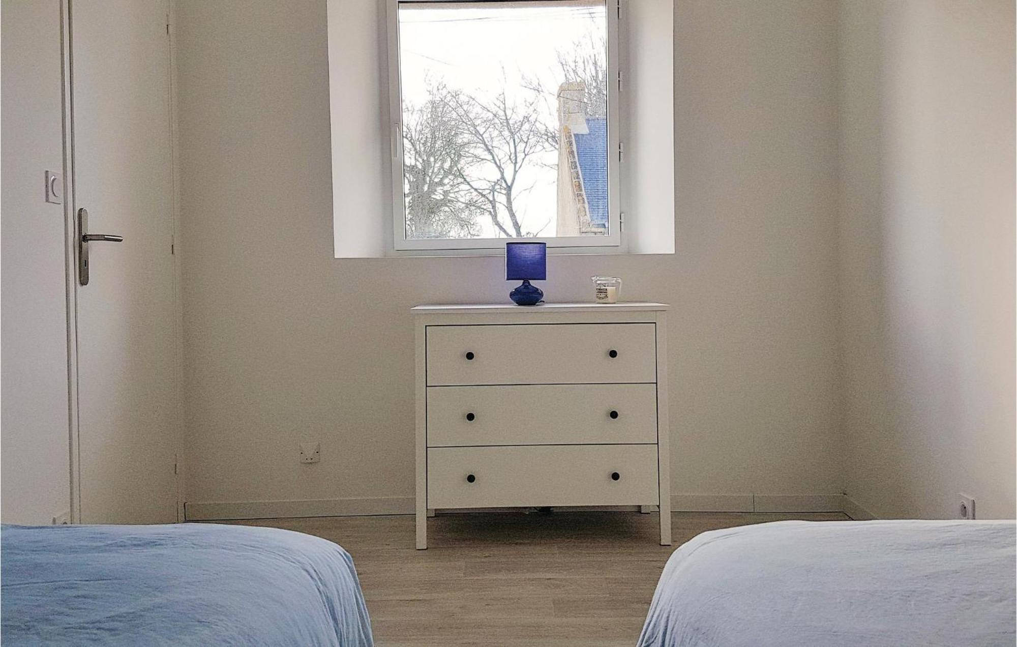 Beautiful Home In Erdeven With Kitchenette Екстер'єр фото