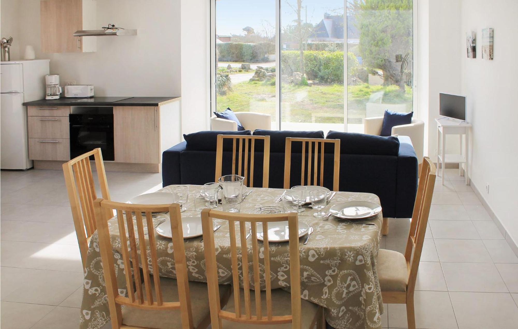 Beautiful Home In Erdeven With Kitchenette Екстер'єр фото
